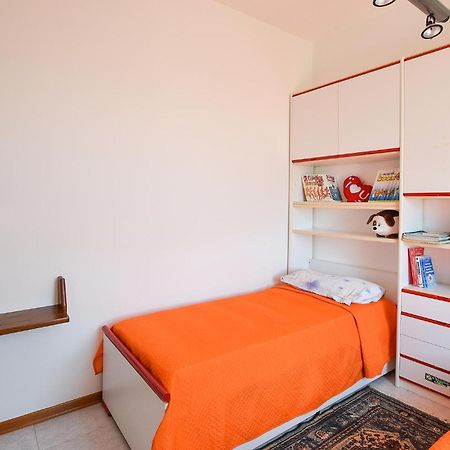 2 Bedroom Cozy Apartment In Градо Екстериор снимка